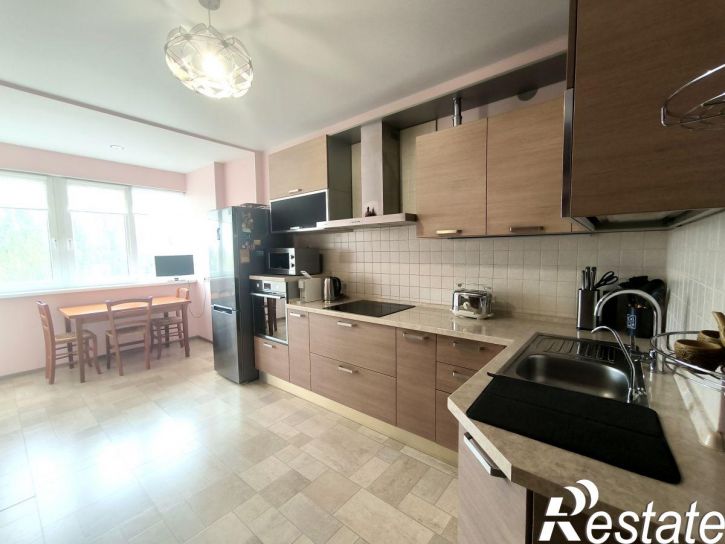 3-комн квартира Советской Армии улица, 238а