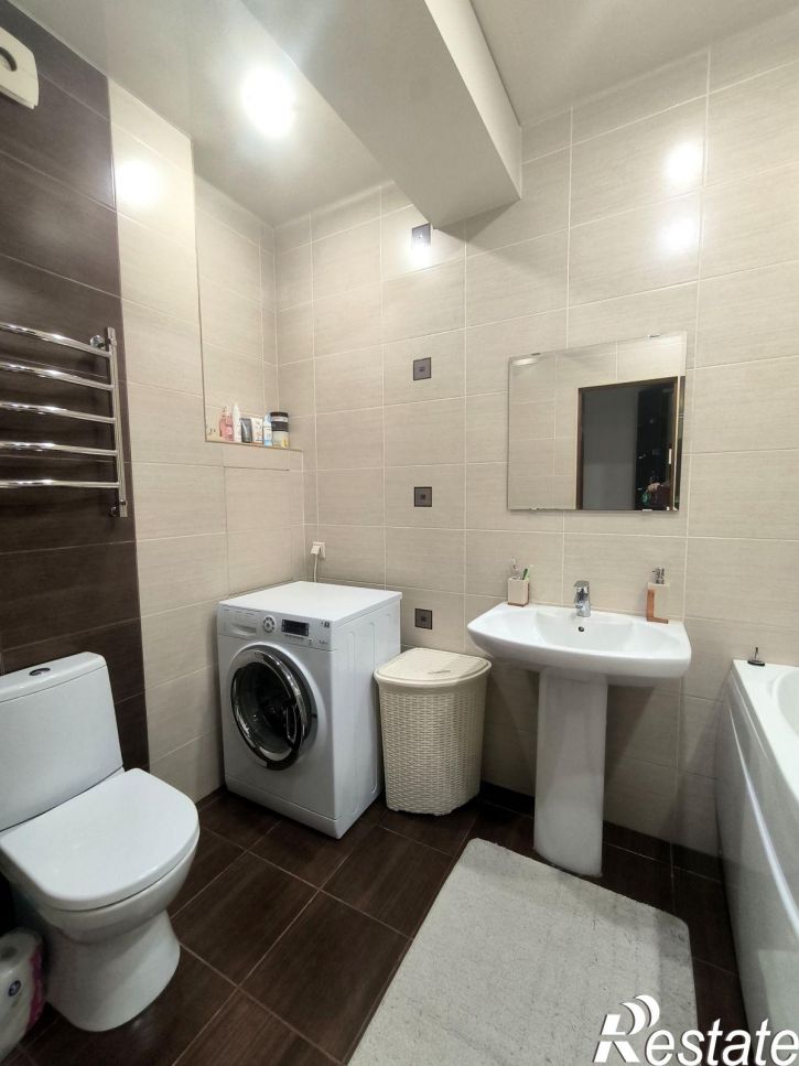 3-комн квартира Советской Армии улица, 238а