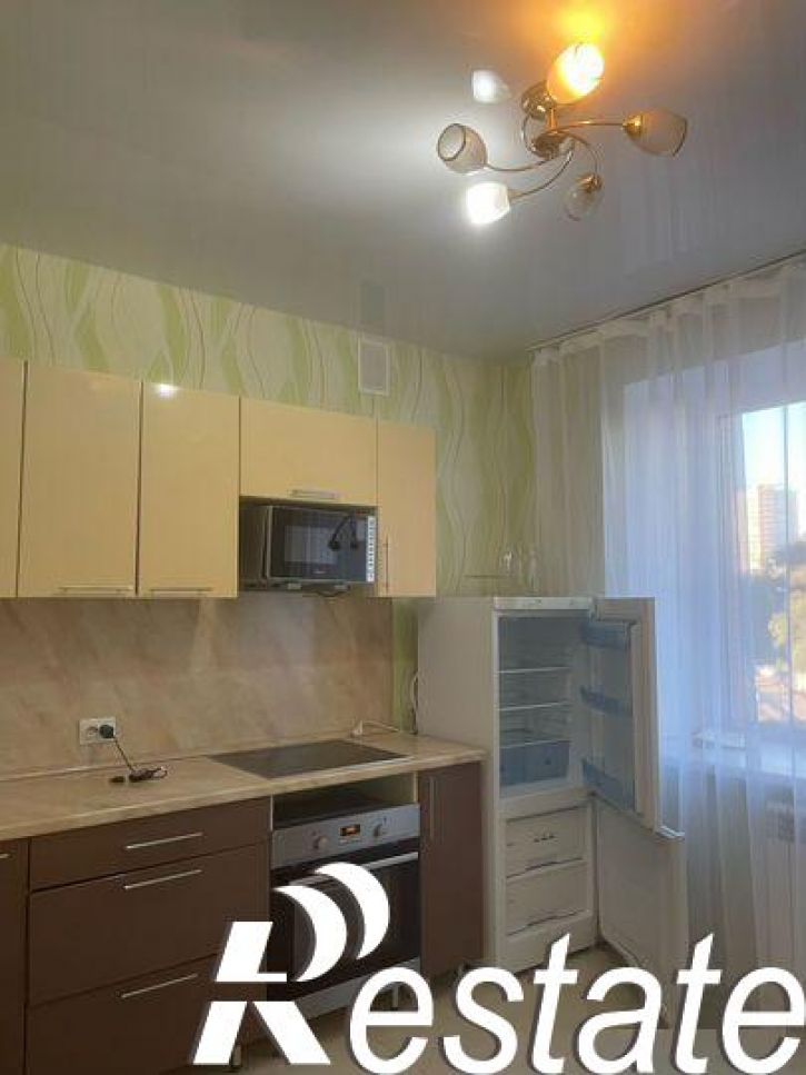 2-комн квартира Центральная улица, 1А