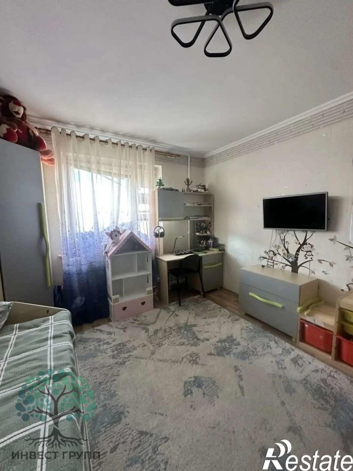 2-комн квартира Парижской Коммуны улица, 23