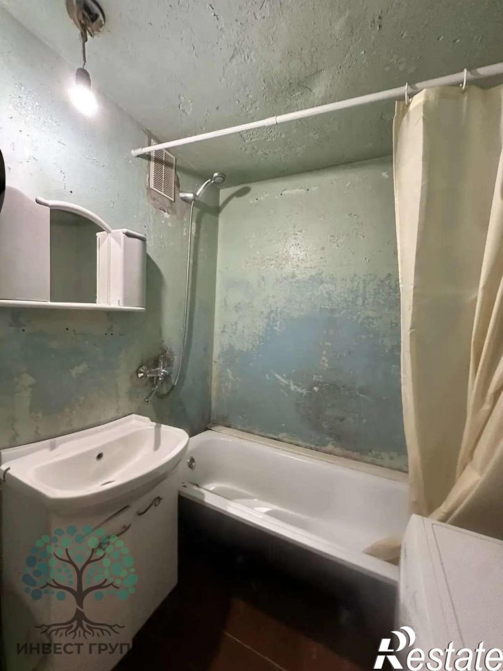 2-комн квартира Парижской Коммуны улица, 23