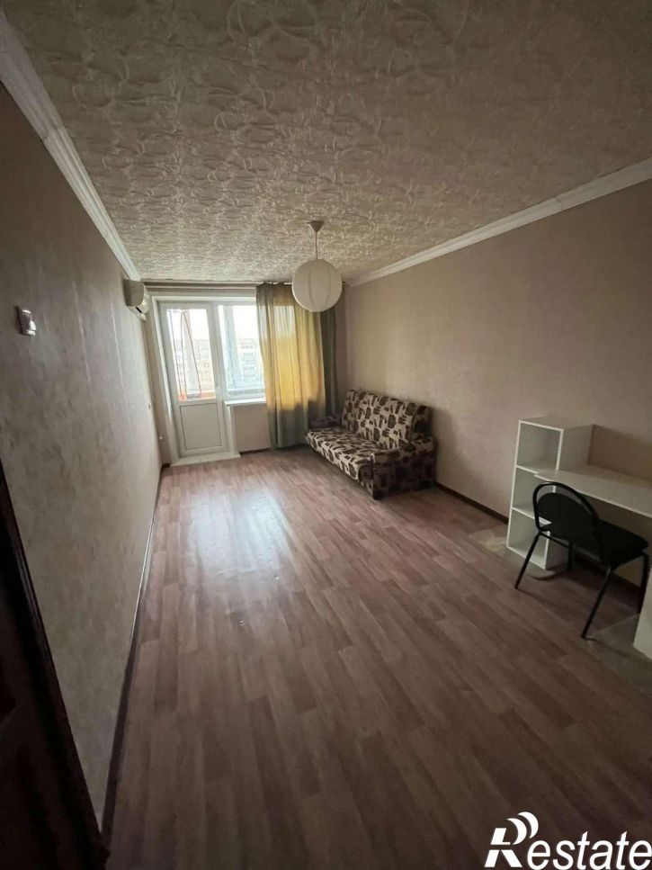 2-комн квартира Кирова проспект, 180
