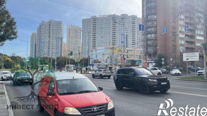 Торговое помещение Ново-Садовая улица, 136