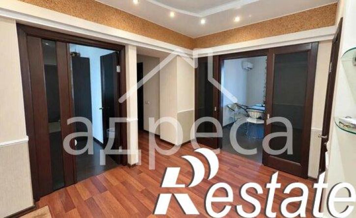 4-комн квартира улица Осипенко, 41А,  д. 41А