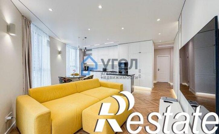 3-комн квартира улица Соколова, 32,  д. 32