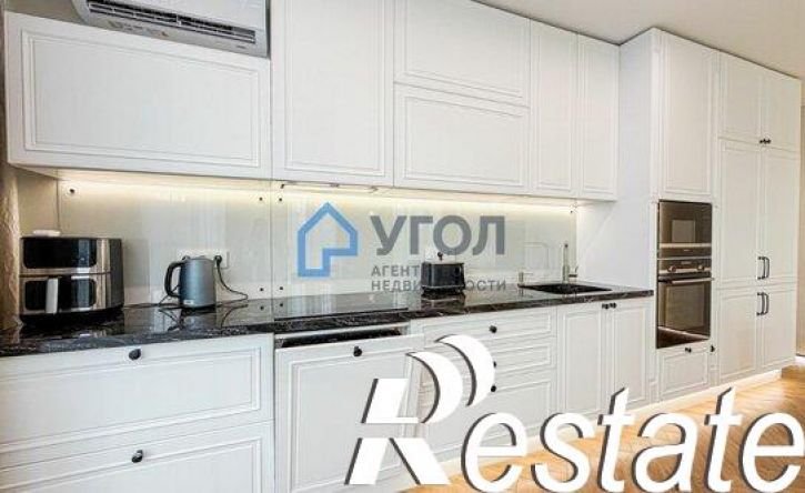3-комн квартира улица Соколова, 32,  д. 32