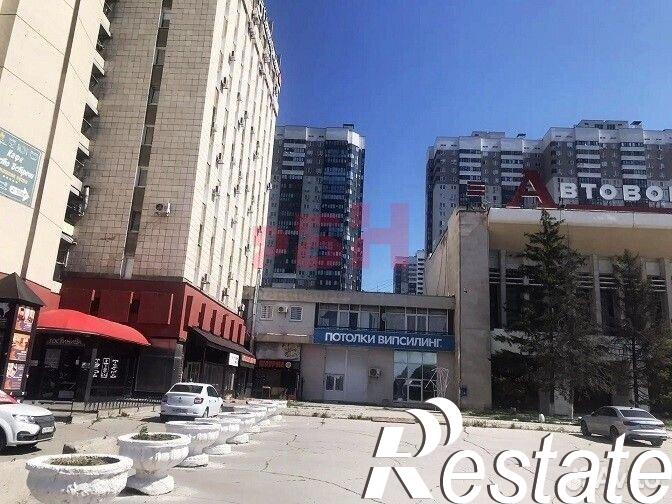 Сдать торговое помещение за 146 400 рублей на улица Авроры, 207