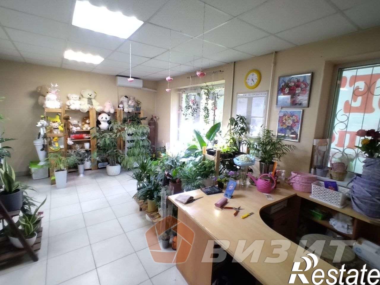 Купить торговое помещение за 4 500 000 рублей на Металлургов проспект, 15