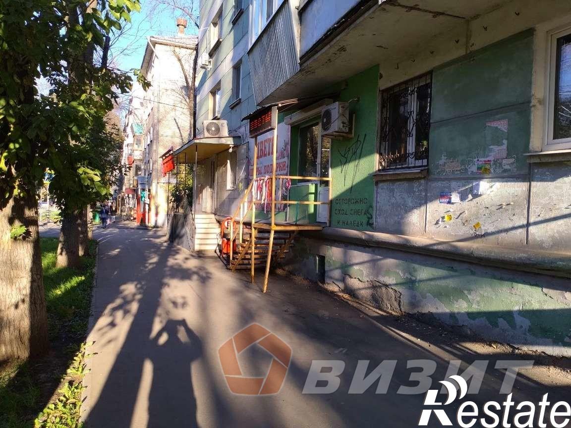 Купить торговое помещение за 4 500 000 рублей на Металлургов проспект, 15
