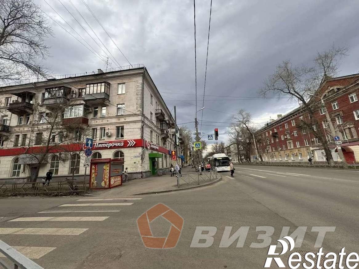 Купить торговое помещение за 13 500 000 рублей на Металлургов проспект, 6