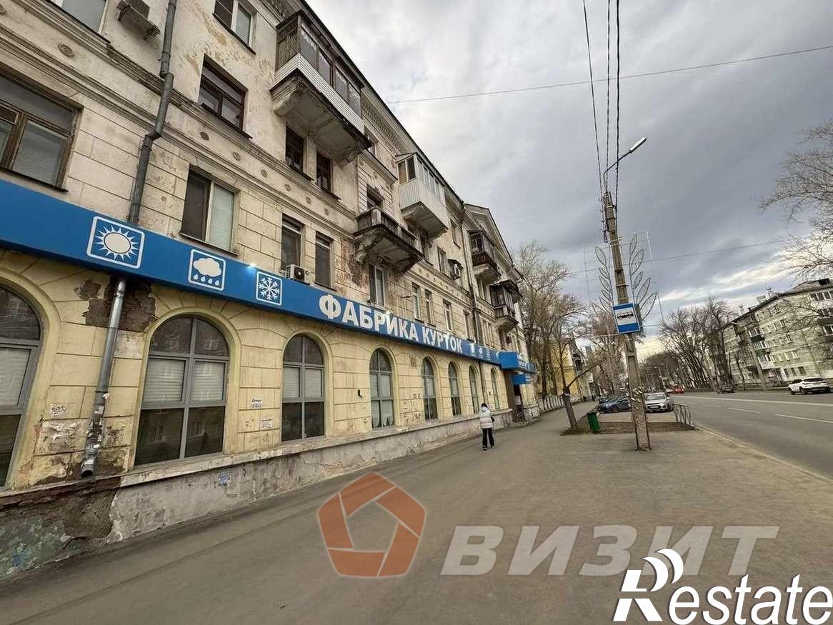Купить торговое помещение за 13 500 000 рублей на Металлургов проспект, 6