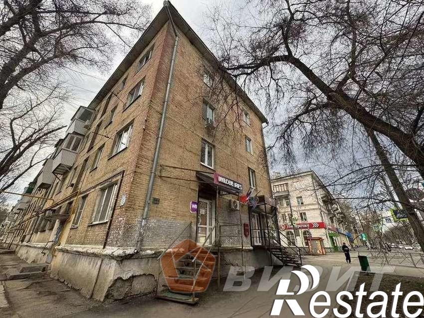 Купить торговое помещение за 13 500 000 рублей на Металлургов проспект, 6