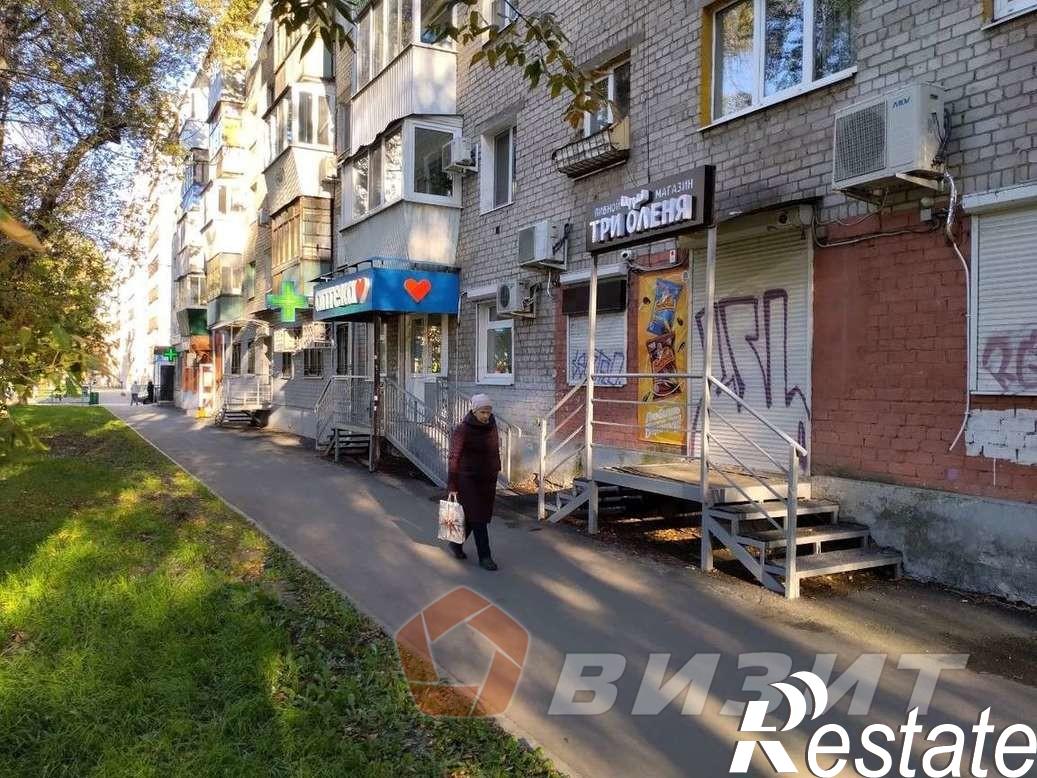 Купить торговое помещение за 4 500 000 рублей на Металлургов проспект, 15