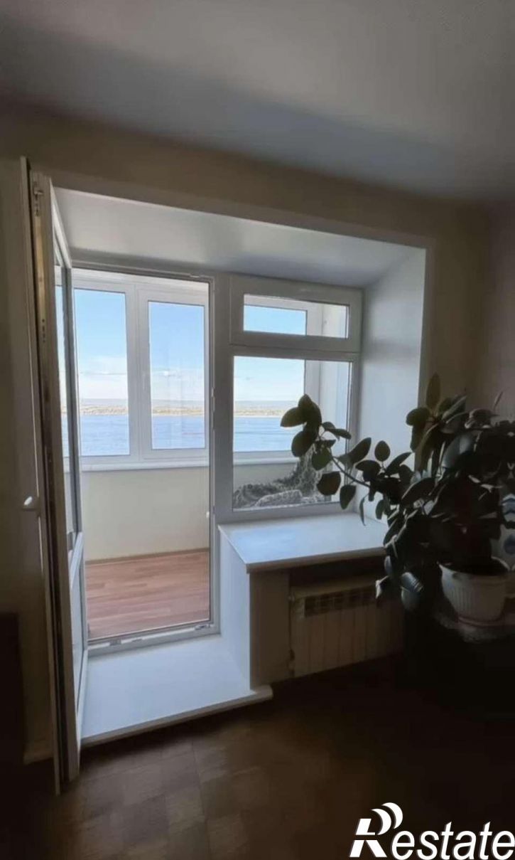 3-комн квартира Осипенко улица, 2В