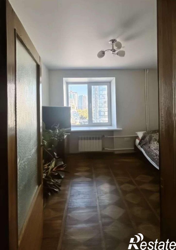 3-комн квартира Осипенко улица, 2В