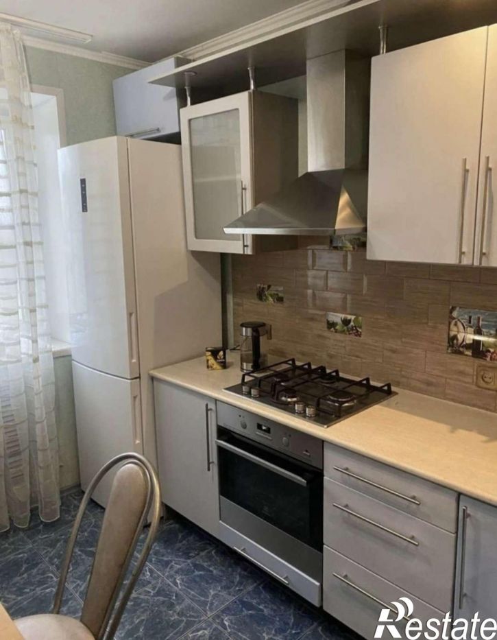 3-комн квартира Красных Коммунаров улица, 15