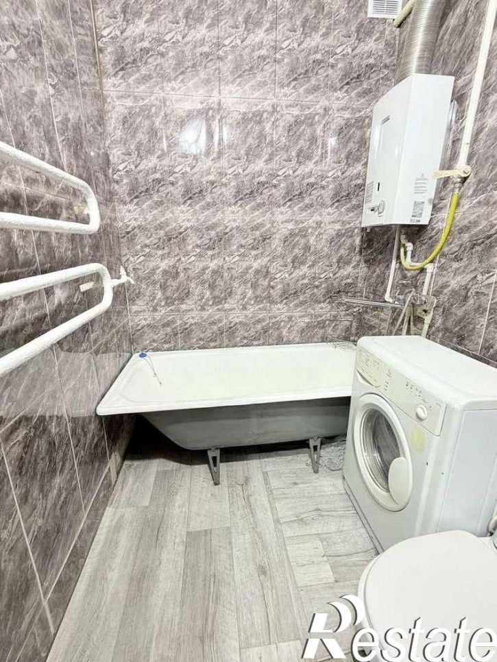 1-комн квартира Красных Коммунаров улица, 12