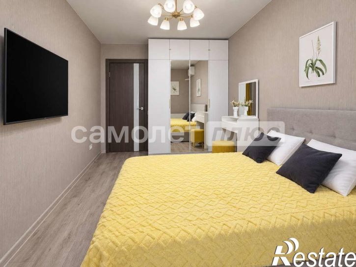 2-комн квартира Революционная улица, 101Вк2