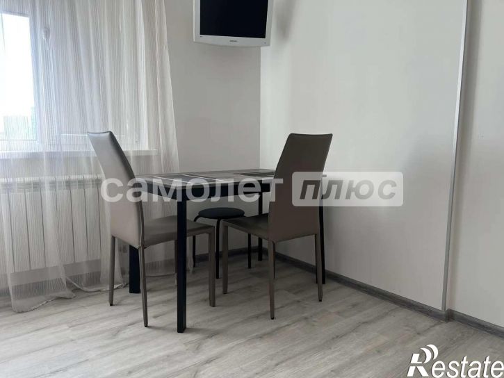 2-комн квартира Луначарского улица, 5