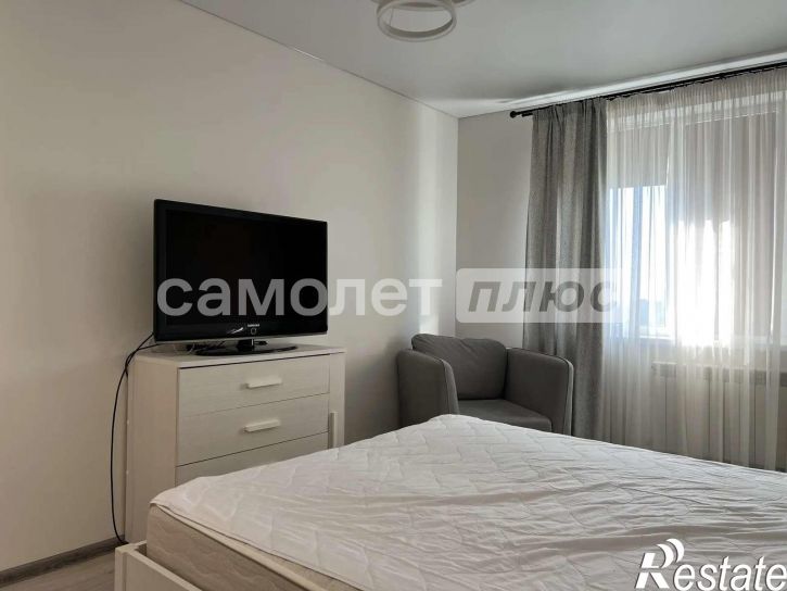 2-комн квартира Луначарского улица, 5