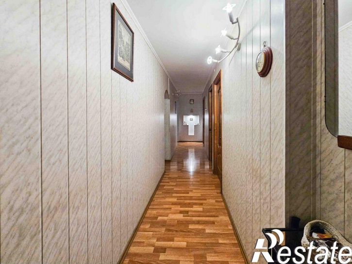 4-комн квартира Осипенко улица, 34
