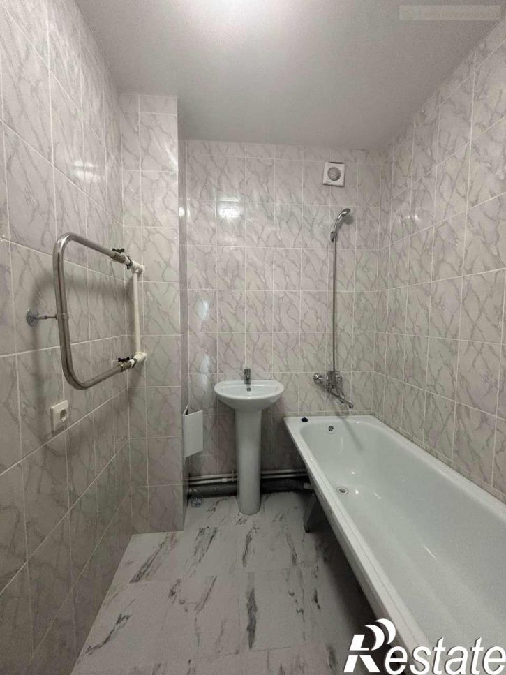 3-комн квартира 1-й квартал, 74