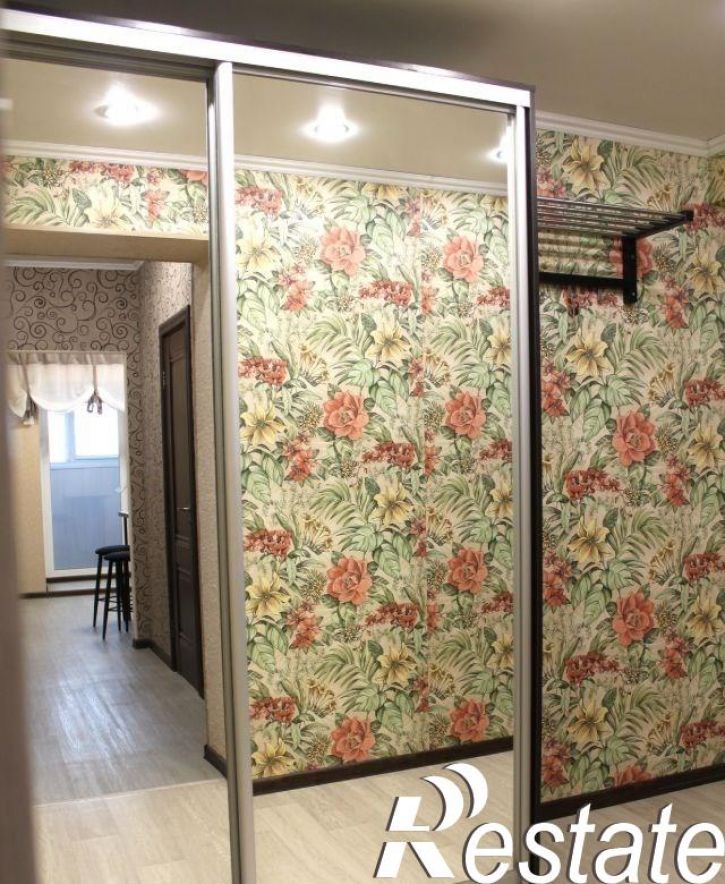 2-комн квартира Никитинская пл, 55