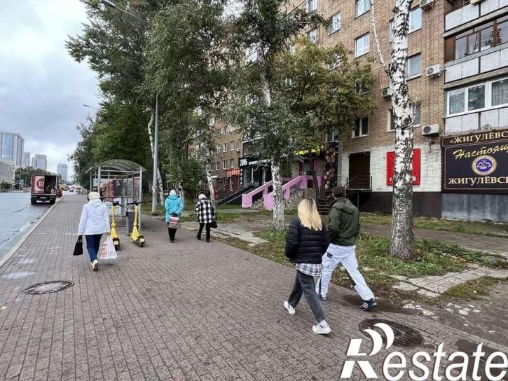 Торговое помещение Ново-Садовая улица, 27