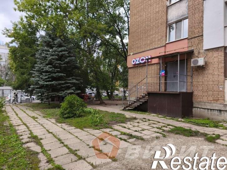 Торговое помещение улица Дзержинского, 13А,  д. 13А