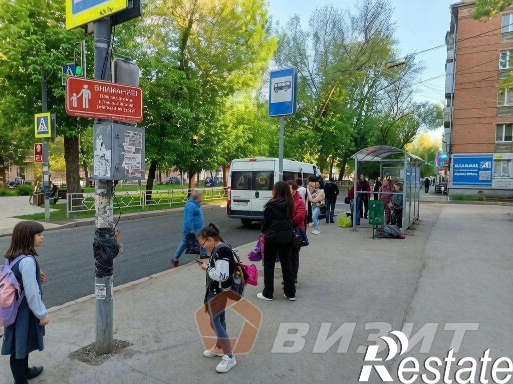 Купить торговое помещение за 8 500 000 рублей на Металлургов проспект, 87