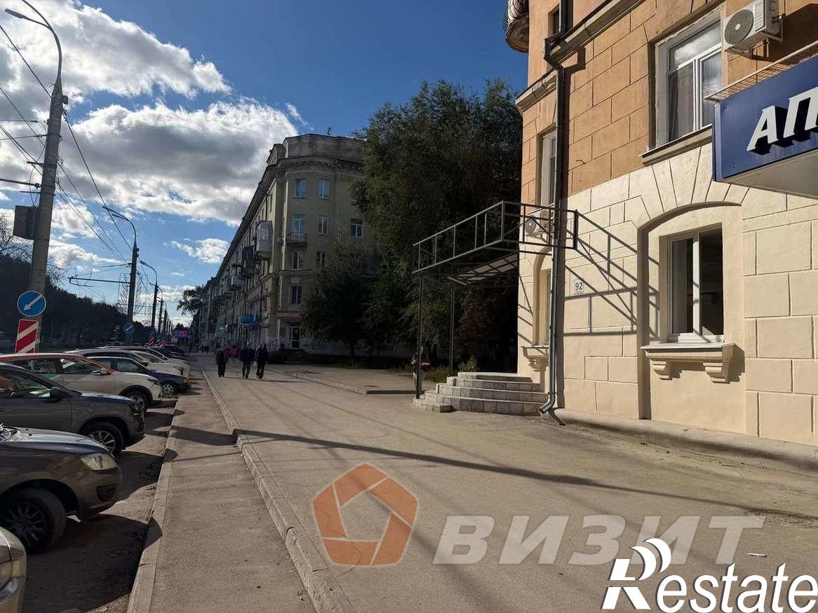 Сдать торговое помещение за 80 000 рублей на Победы улица, 92