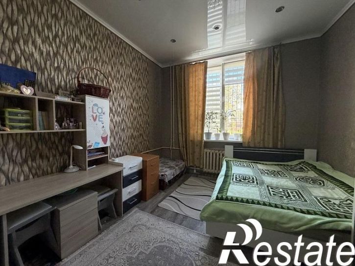 3-комн квартира Кирова проспект, 46