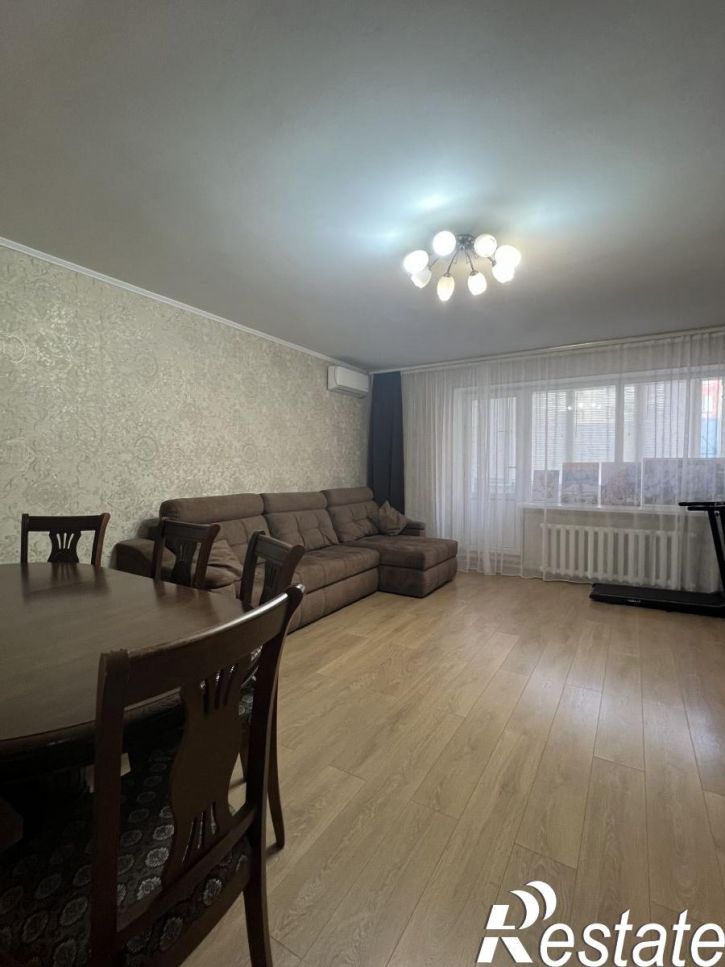 2-комн квартира Революционная улица, 128