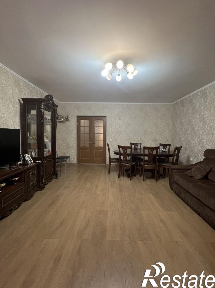 2-комн квартира Революционная улица, 128
