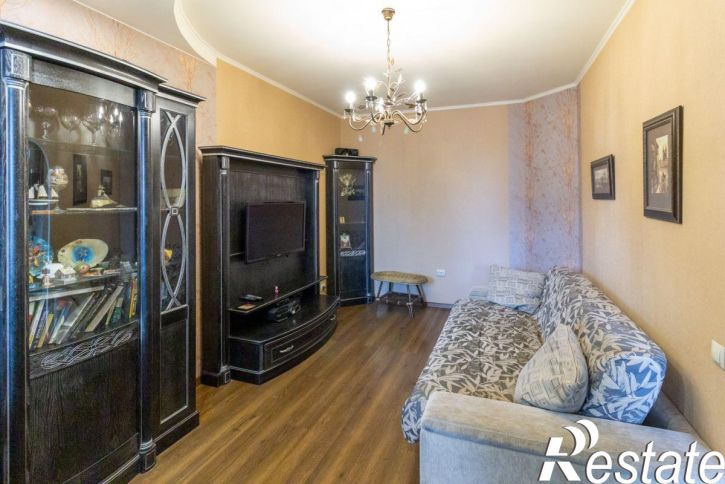 2-комн квартира Революционная улица, 3