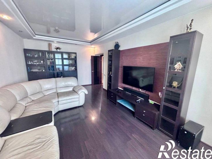 4-комн квартира Осипенко улица, 41А