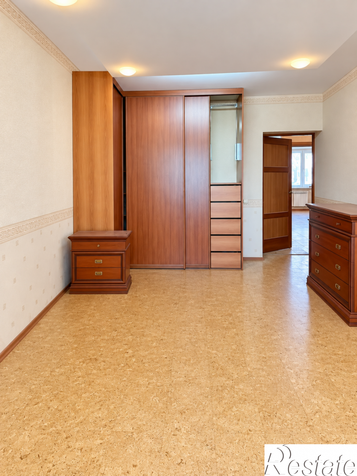 3-комн квартира Венцека улица, 78