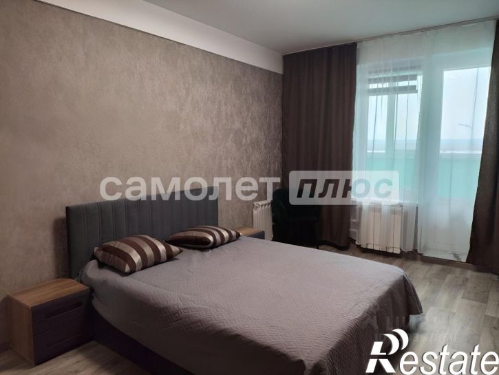 3-комн квартира Лейтенанта Шмидта улица, 10
