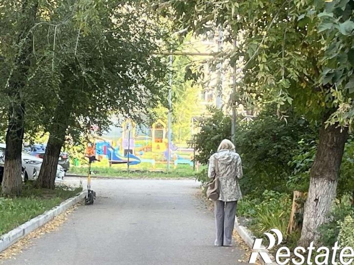 2-комн квартира Революционная улица, 54