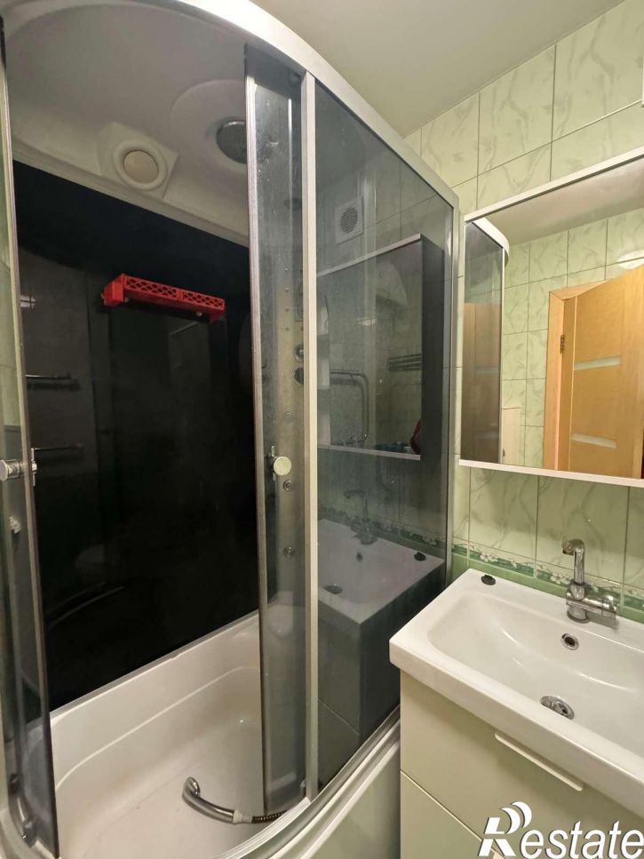 2-комн квартира Евгения Золотухина улица, 31