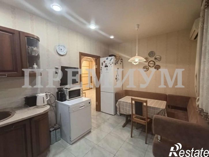 3-комн квартира Ставропольская улица, 74б