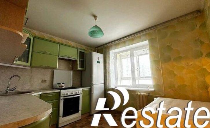 2-комн квартира улица Парижской Коммуны, 24,  д. 24