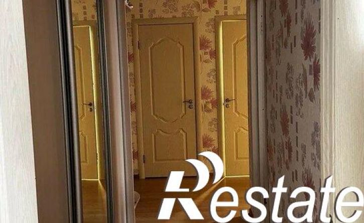 2-комн квартира улица Парижской Коммуны, 24,  д. 24