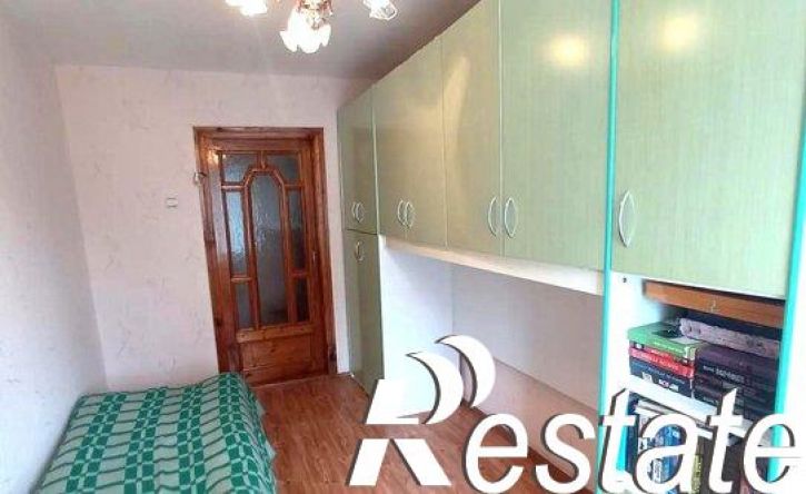 4-комн квартира улица Красных Коммунаров, 15,  д. 15