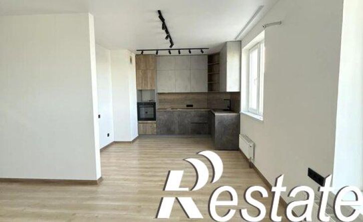 3-комн квартира улица Санфировой, 101,  д. 101