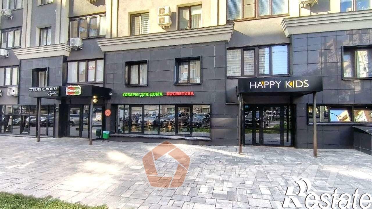 Сдать торговое помещение за 90 000 рублей на Рабочая улица, 85