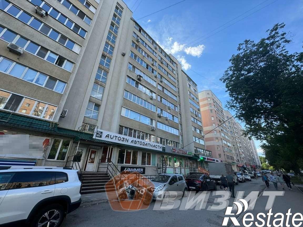 Купить торговое помещение за 30 000 000 рублей на Кирова проспект, 104