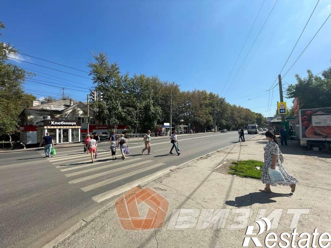 Купить торговое помещение за 30 000 000 рублей на Кирова проспект, 104