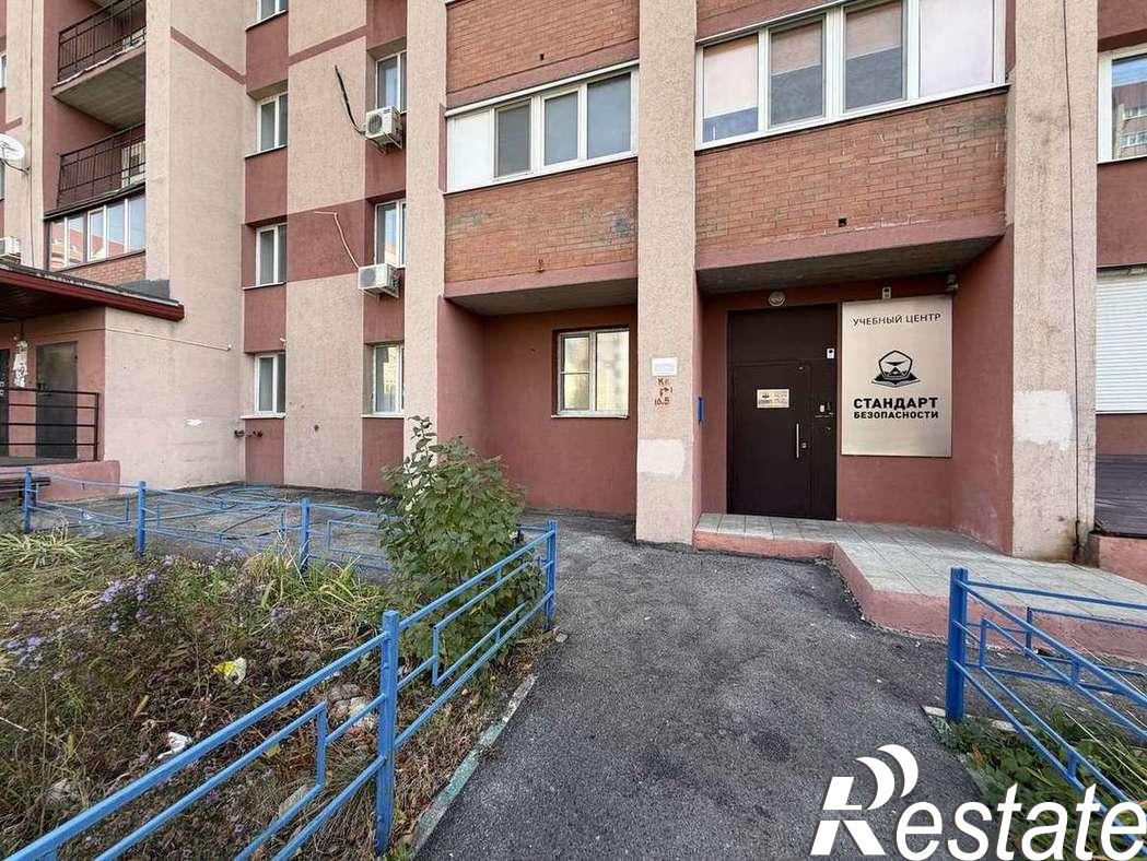 Сдать торговое помещение за 226 270 рублей на Гастелло улица, 42