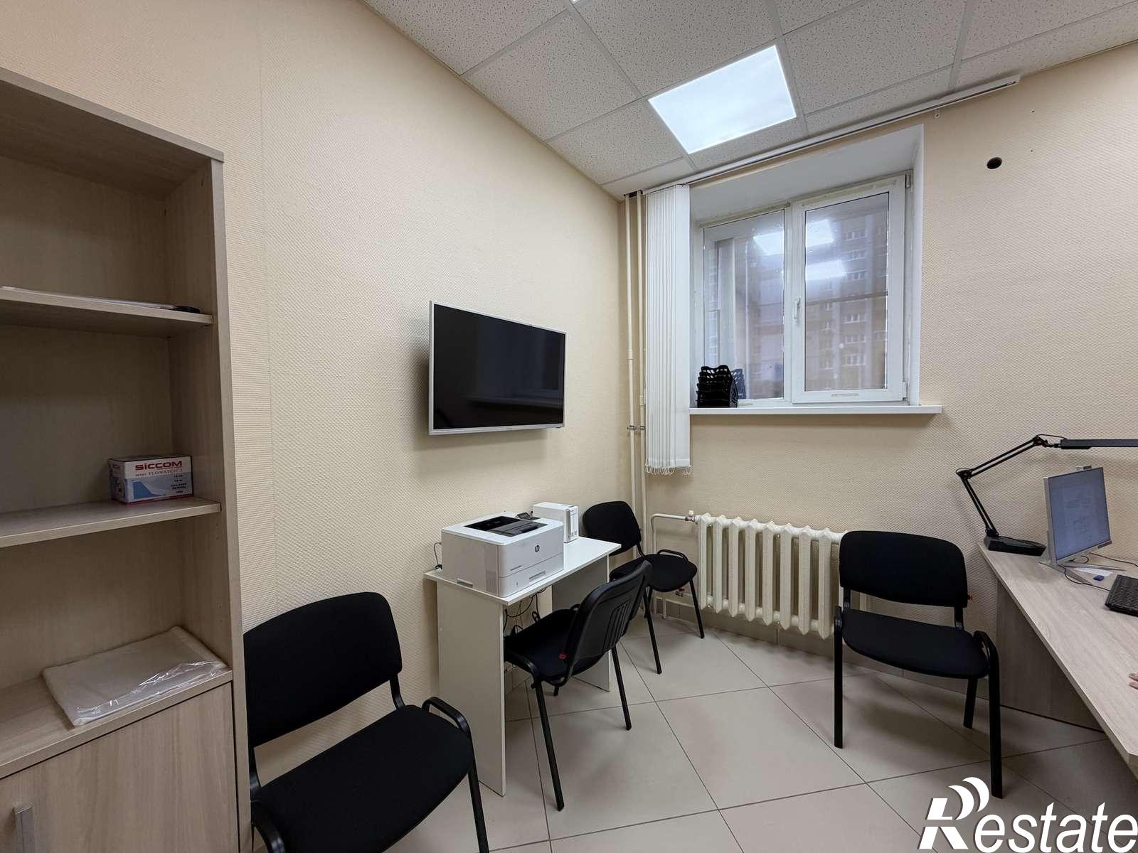 Сдать торговое помещение за 226 270 рублей на Гастелло улица, 42